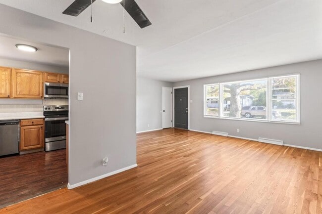 Building Photo - 9115 Clarion Dr