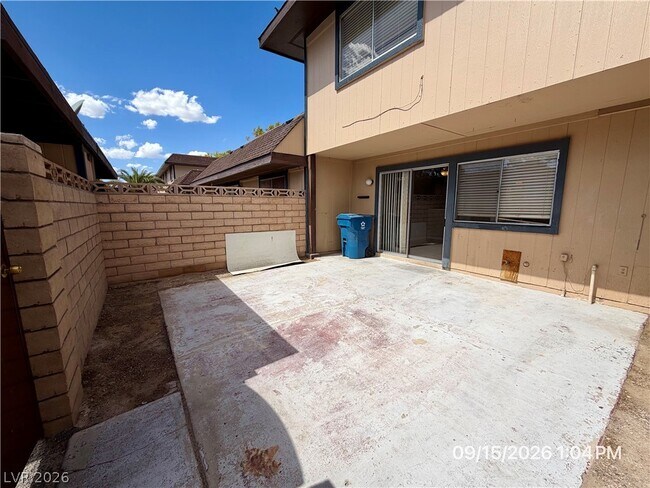 Building Photo - 6122 Meadow View Ln