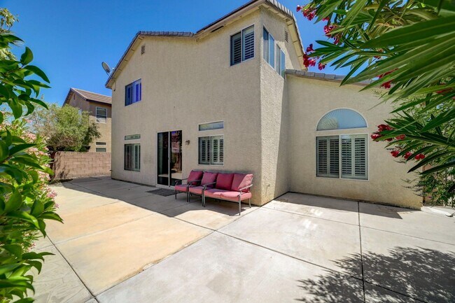 Building Photo - STUNNING 4 Bedroom, 2 Story Home featuring...