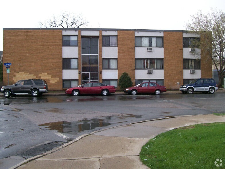 Building Photo - 3200 Minnehaha Ave