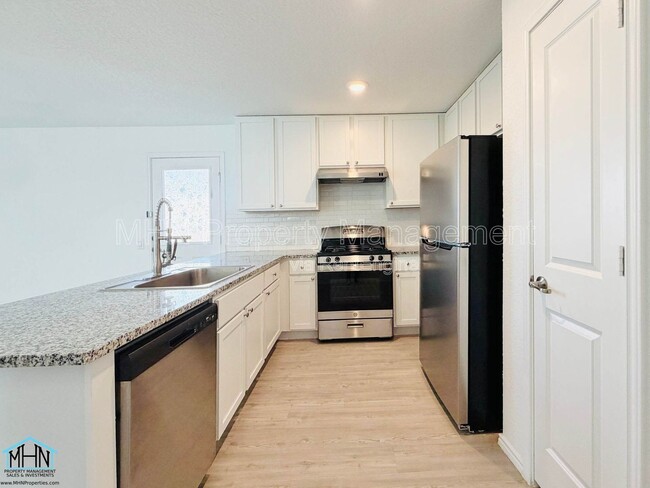 Building Photo - 10154 Asta Trl