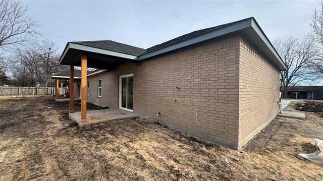 Building Photo - 502 W Sanger St