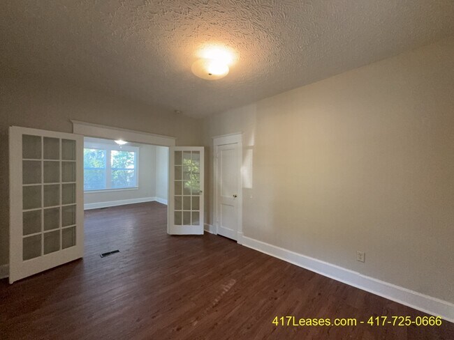 Building Photo - 2222 N Johnston Ave