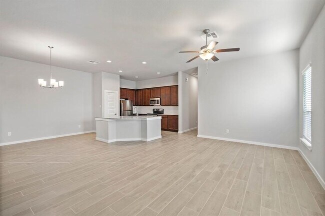 Building Photo - 9732 Grosbeak Ln