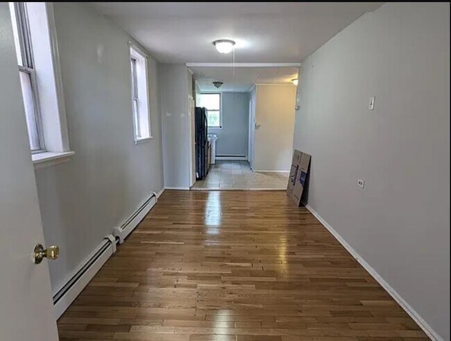 Building Photo - 187 Beacon Ave