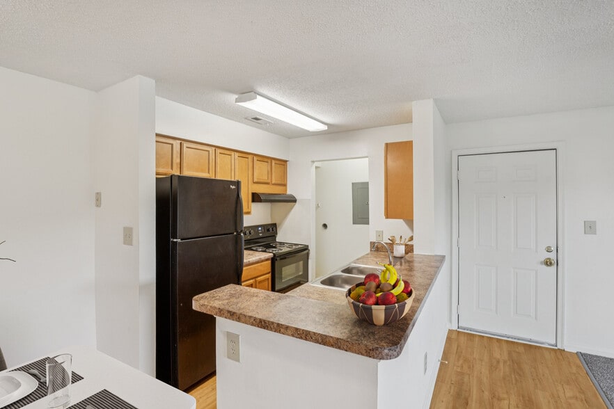 Primary Photo - Preston Place - Tax Credit