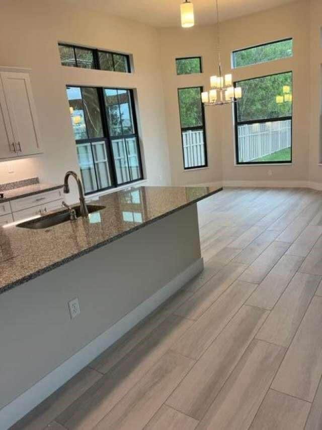 Building Photo - 7813 Deer Lake Ct