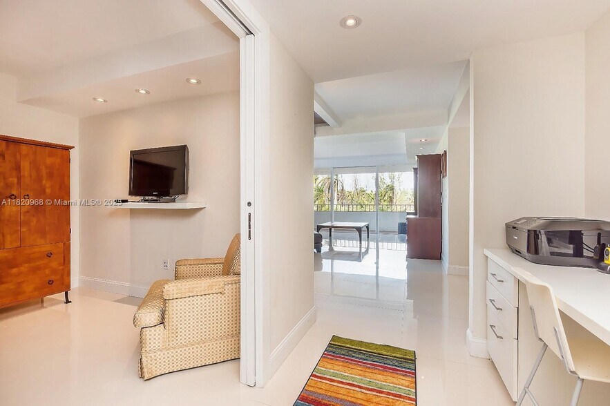 Building Photo - 155 Ocean Lane Dr