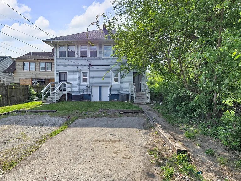 Building Photo - 3017 Broadway St