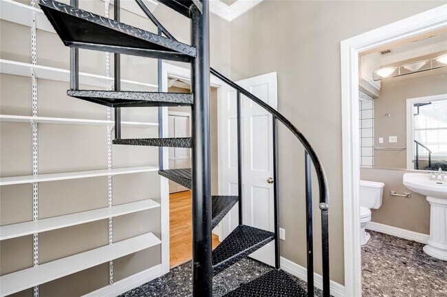 Building Photo - 1603 Shoal Creek Blvd