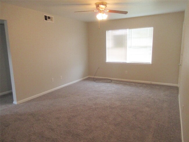 Building Photo - 1230 Shadowdale Dr