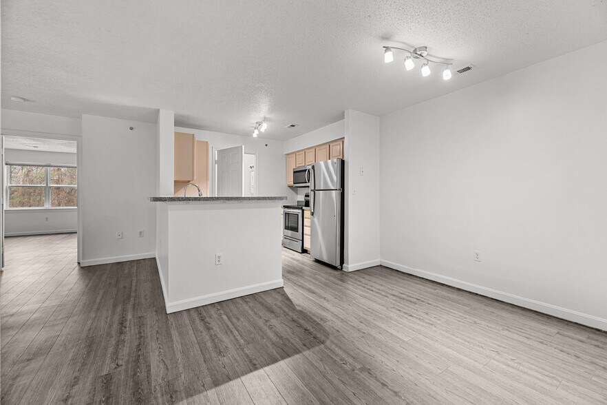 The Preserve at Walpole 100 Hilltop Dr Walpole MA 02081 Apartment