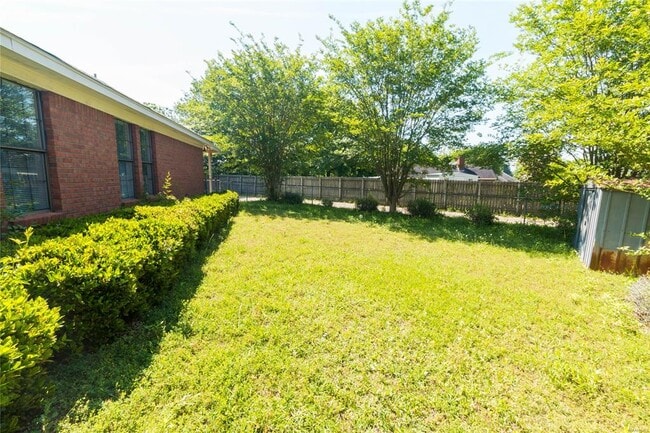 Building Photo - 2136 Station Ct