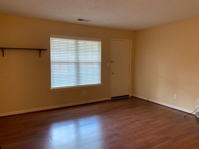 Building Photo - Condo for rent in Hoover
