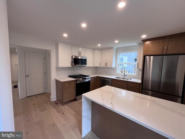 Building Photo - 625 Conestoga Rd