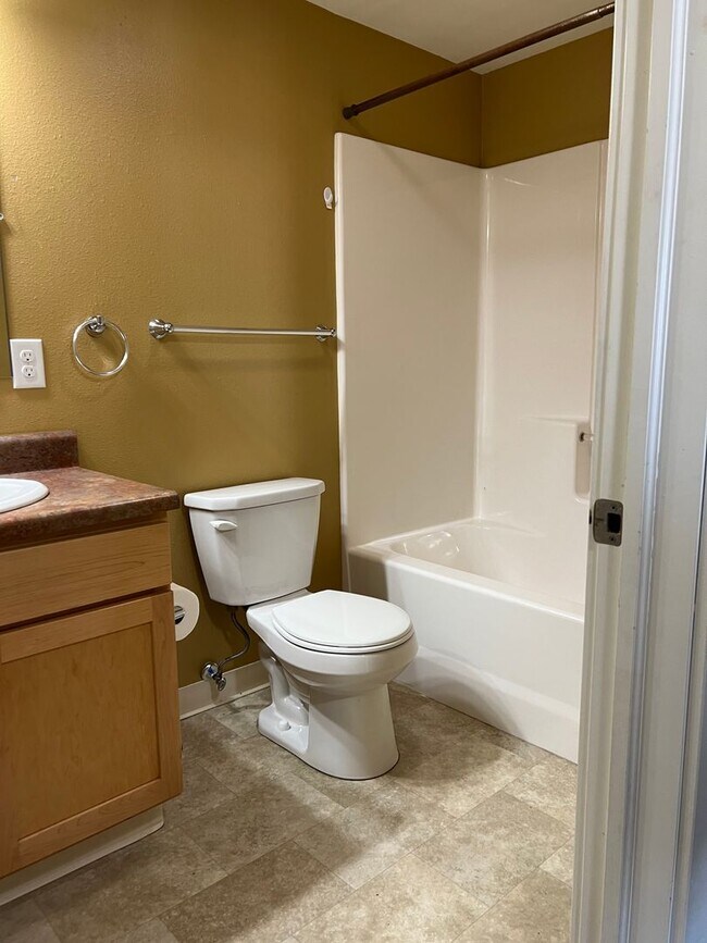 Building Photo - Wells