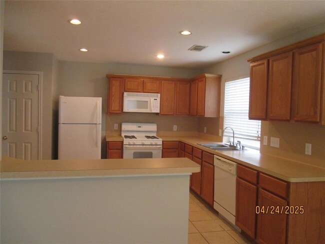 Building Photo - 5531 Poplar Terrace Ln