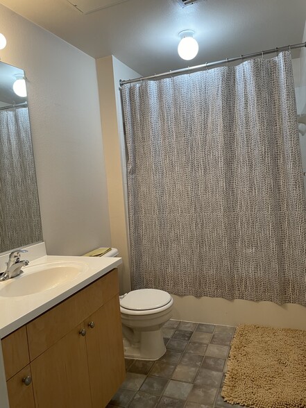 Bathroom - 3021 Nicosh Cir