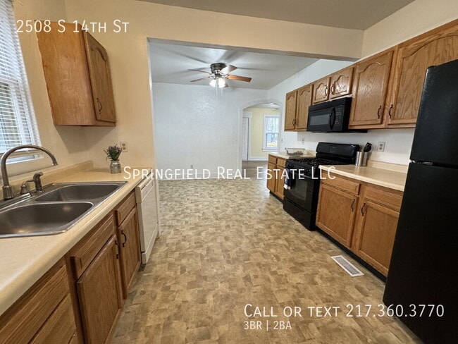 Building Photo - 2508 S 14th St