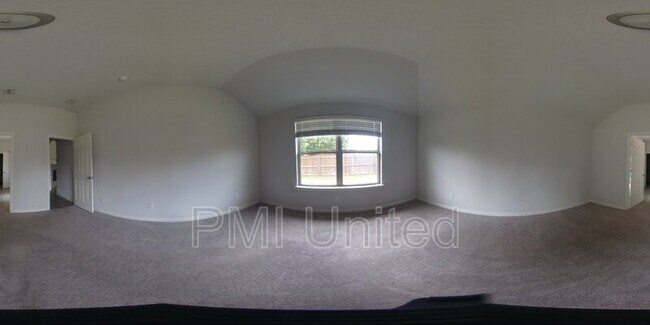 Building Photo - 3005 Cliffview Dr