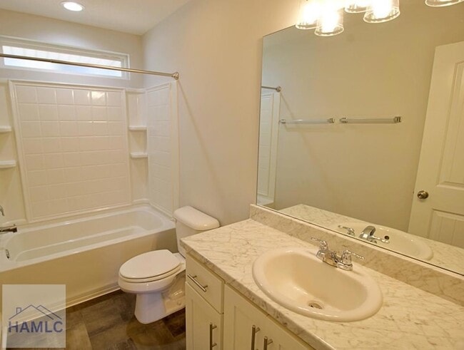 Building Photo - 326 Fairview Cir