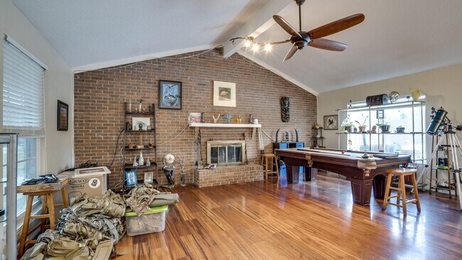 Building Photo - 601 Ironwood Dr