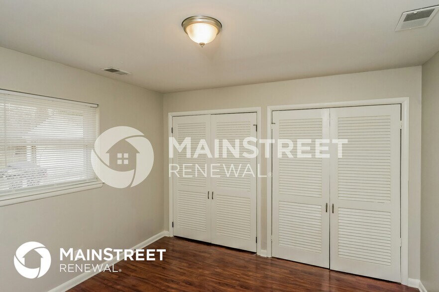 Building Photo - 3113 Maywood Pl