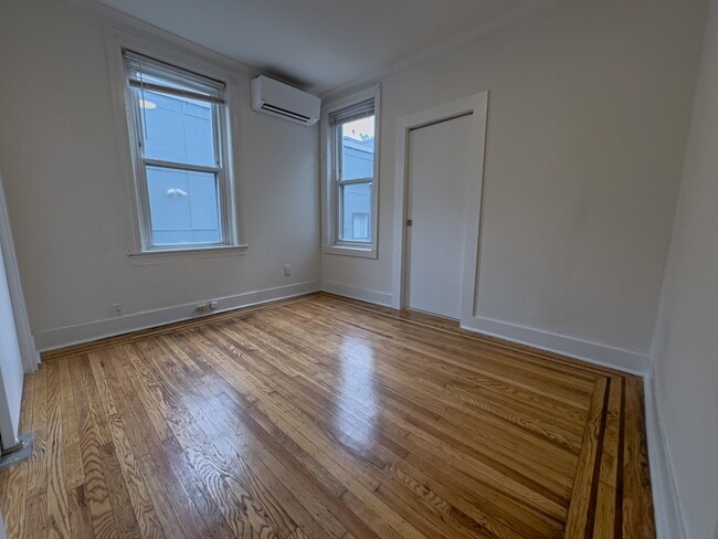 Building Photo - 1223 N Franklin St