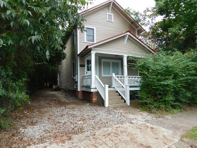 Primary Photo - 611 Johnson St