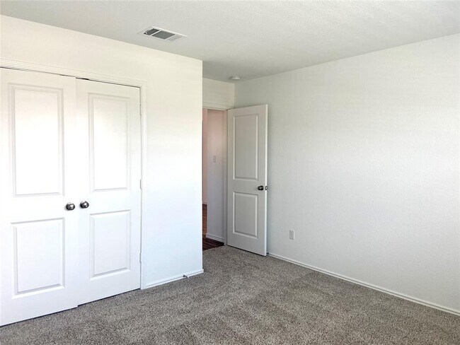 Building Photo - 301 Bluejack Wy
