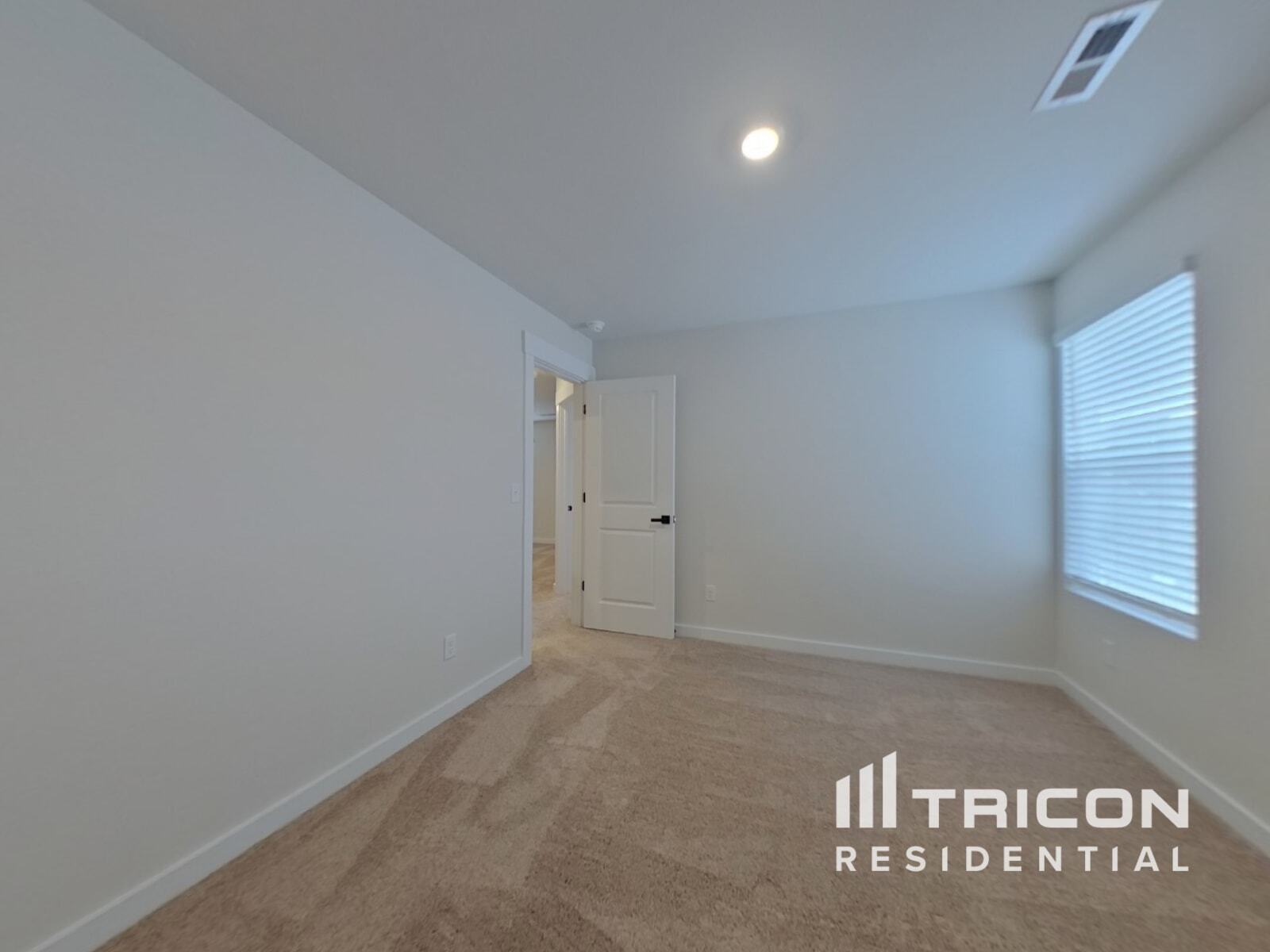 Building Photo - 1217 Crested Iris St