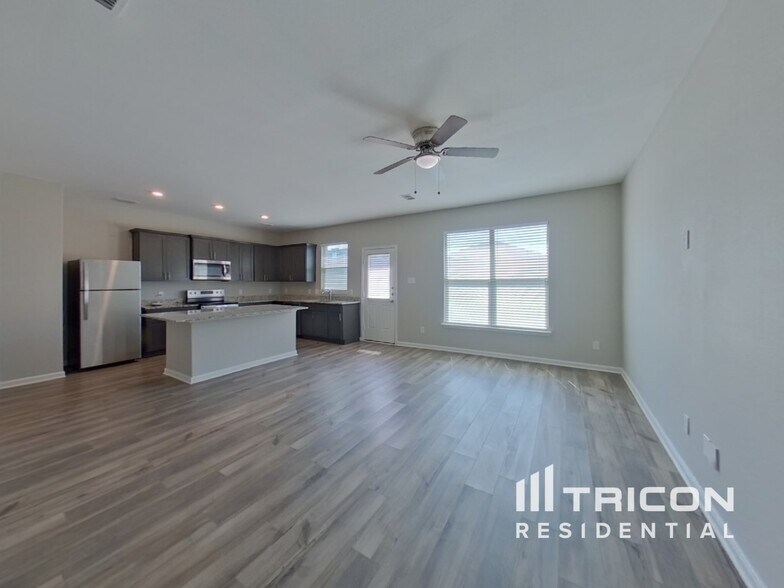 Building Photo - 630 Delta Downs Dr