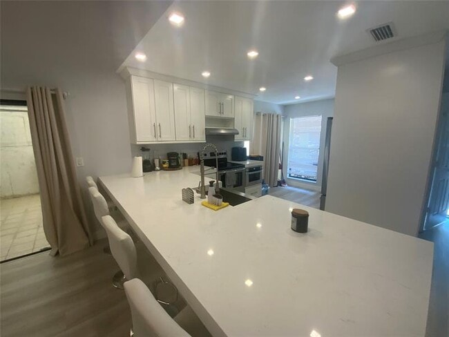 Building Photo - 1795 Satinwood Cir
