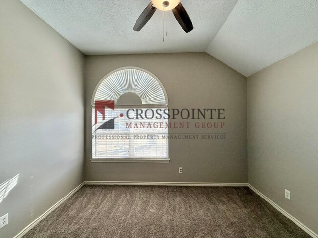 Building Photo - Tour Today! Charming 3-Bedroom, 2-Bath Home with Cozy Fireplace!