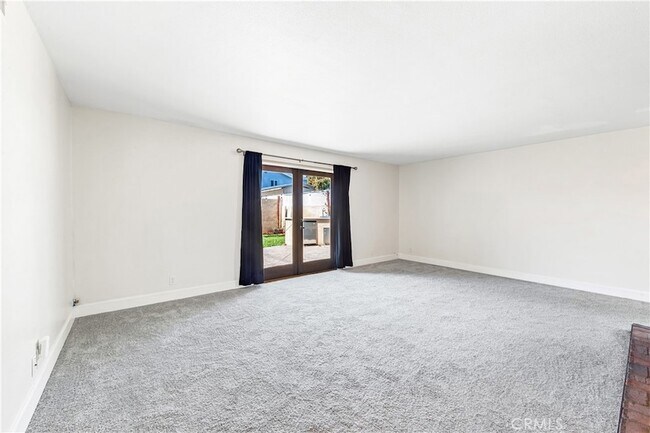 Building Photo - 16311 Woodstock Ln