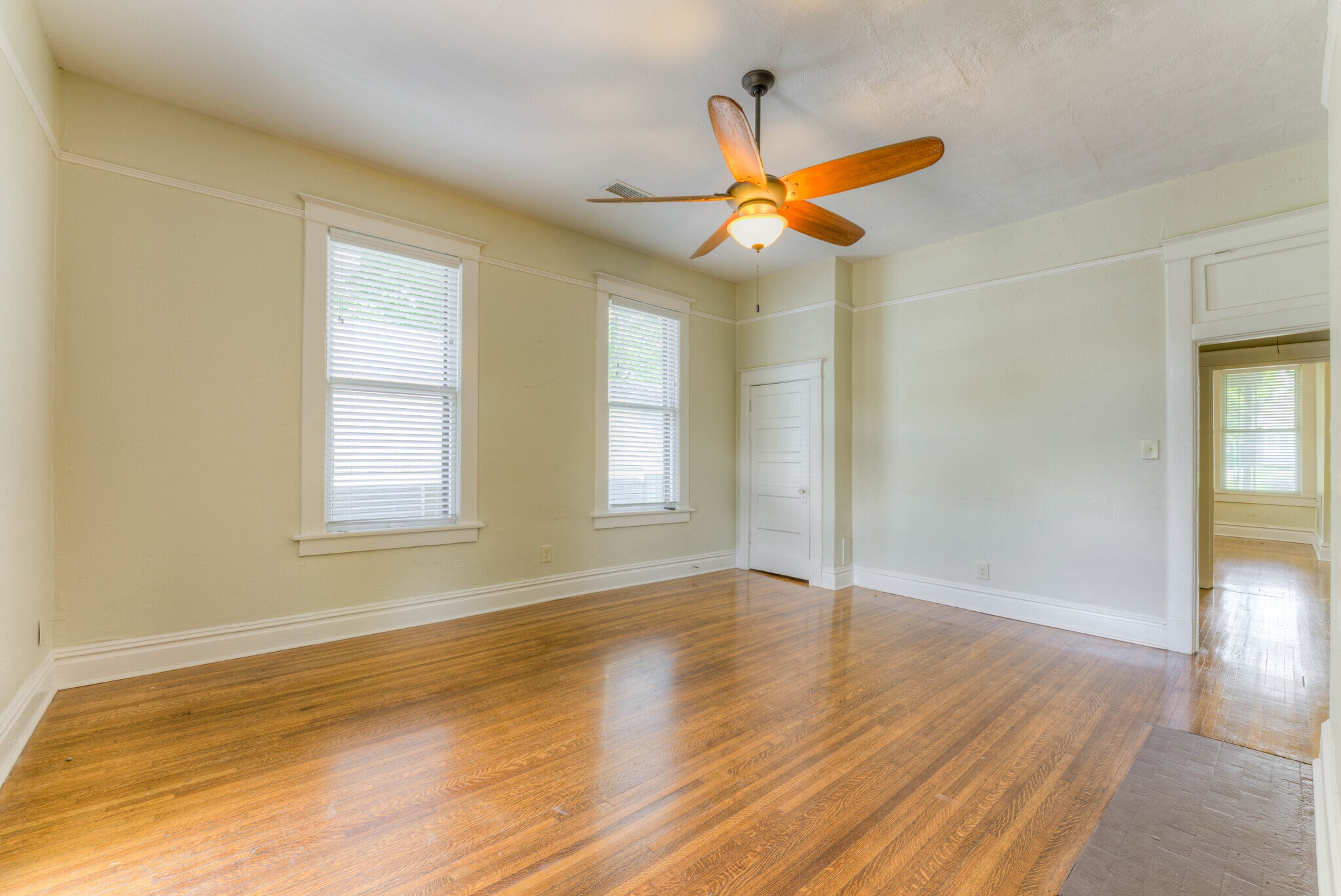 Building Photo - 1526 N Parkway