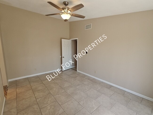 Building Photo - 5189 W Aquamarine St
