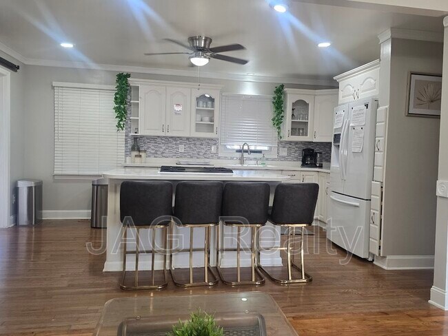 Building Photo - 3117 Smith Farm Rd