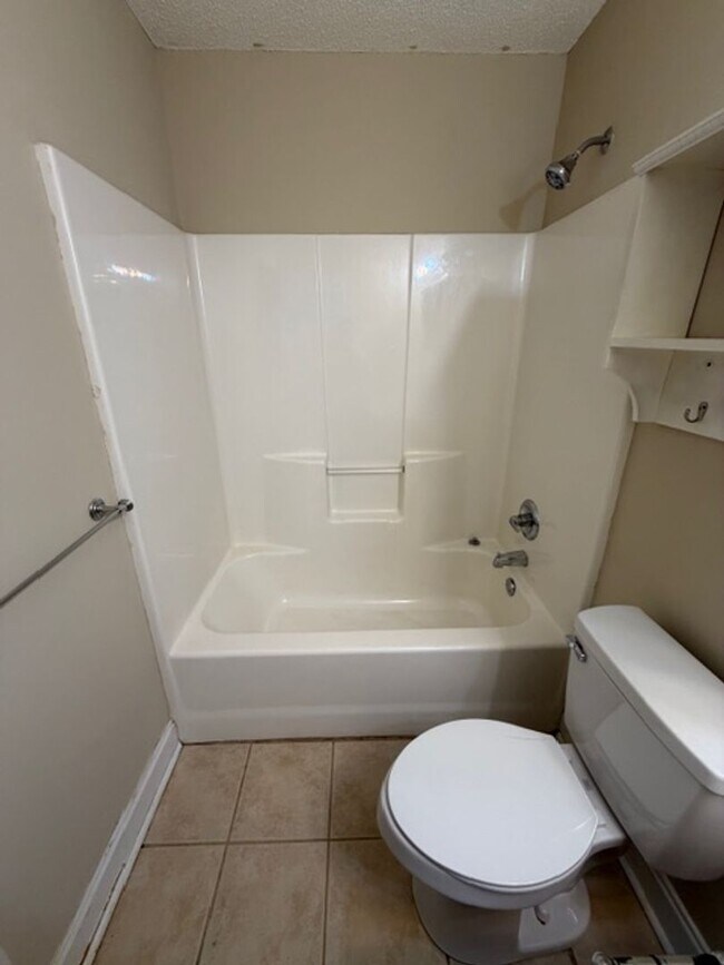 Building Photo - Charming Bonaire Home with Workshop, Privacy Fence & Spacious Layout!