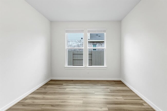 Building Photo - 150 Samuel Blair Pass