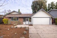 Building Photo - Charming 3 Bed, 2 Bath Single Story Home - Available Short Term!