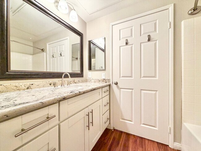 Building Photo - Stylish 2 Bedroom 2 Bathroom 1 Car Garage with Resort Style Amenities in Prime Temecula Location