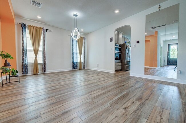 Building Photo - 1117 Arbor Acres Loop