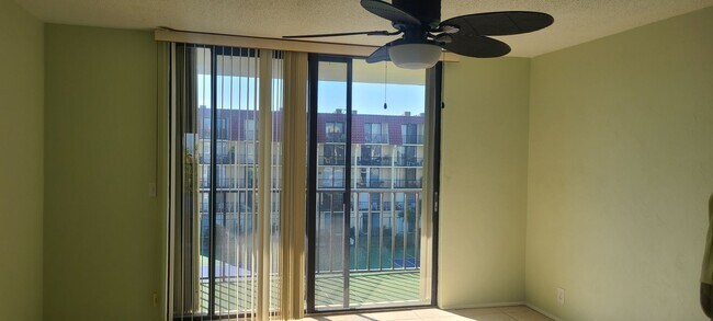 Building Photo - 1437 N Atlantic Ave