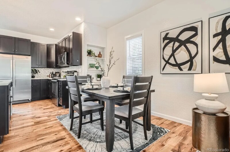 Building Photo - 2426 S Acoma St