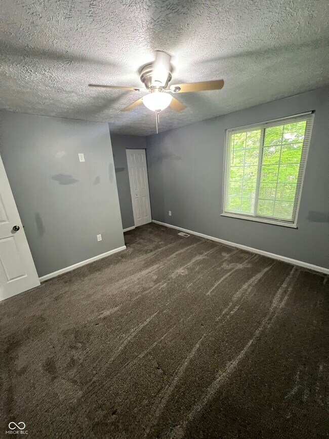 Building Photo - 9445 Timber View Dr