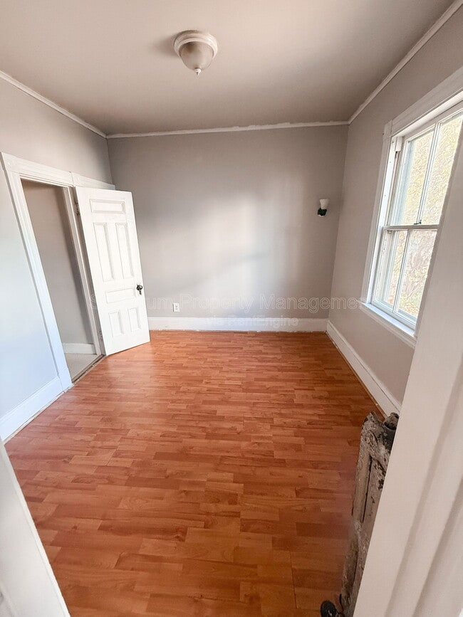 Building Photo - 30 Pleasant St