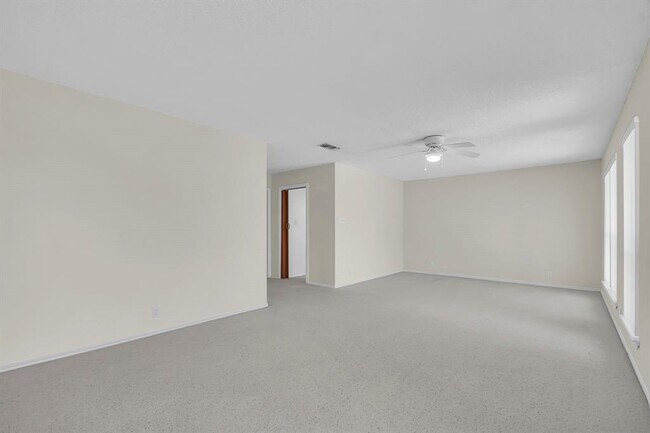 Building Photo - 11512 Tin Cup Dr