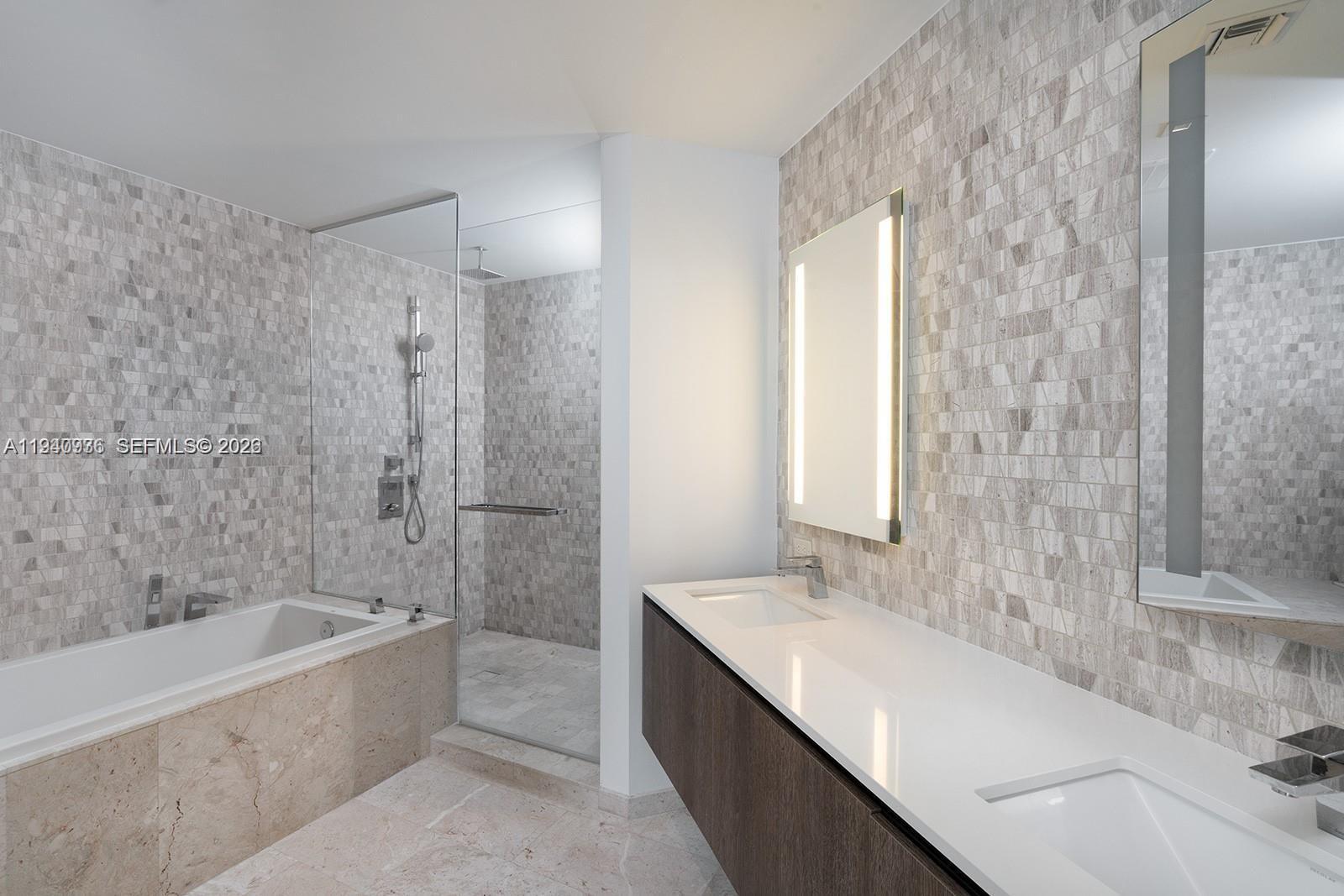 Building Photo - 68 SE 6th St