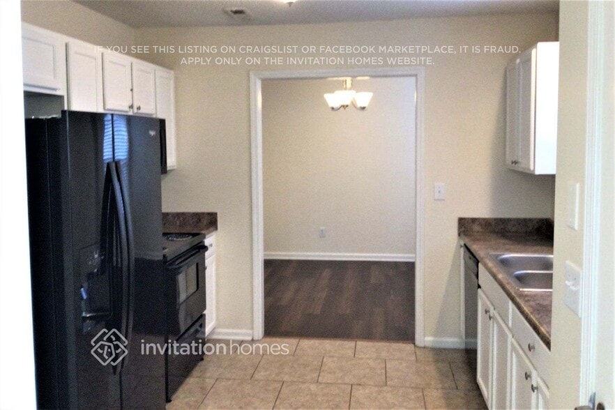 Building Photo - 3514 Lukes Dr